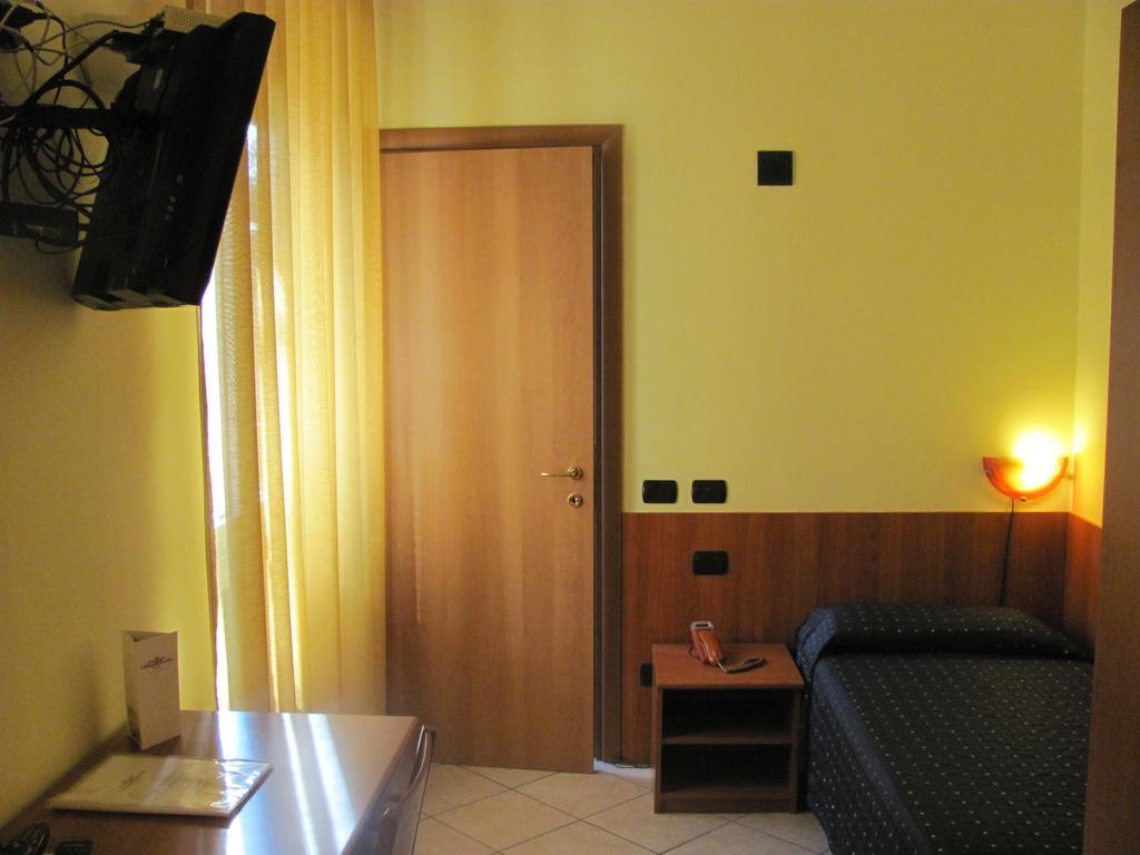 Albergo Hotel Giardino Desio Kamer foto