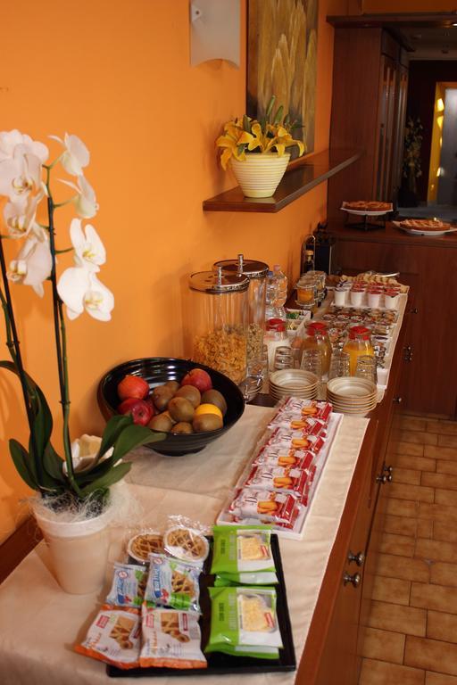 Albergo Hotel Giardino Desio Buitenkant foto