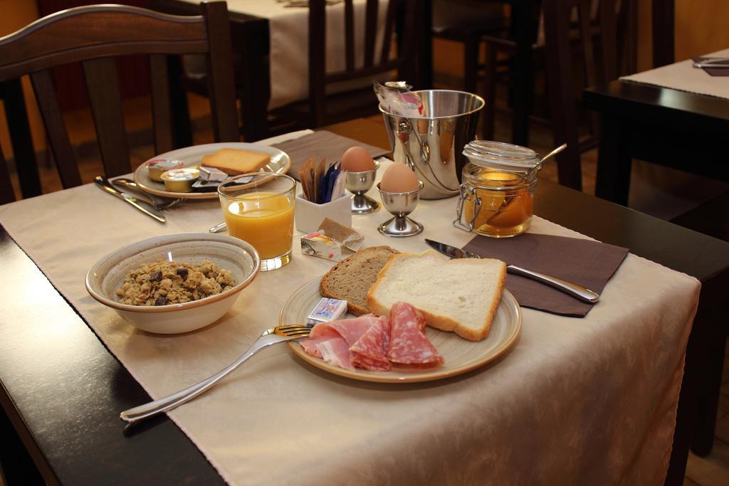 Albergo Hotel Giardino Desio Buitenkant foto