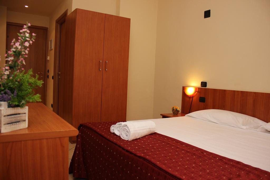 Albergo Hotel Giardino Desio Buitenkant foto