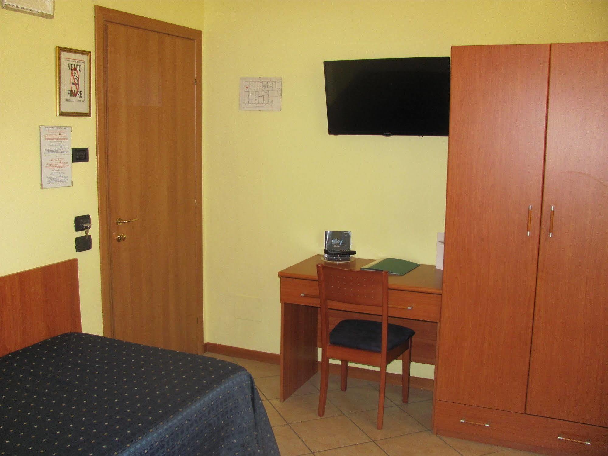 Albergo Hotel Giardino Desio Buitenkant foto